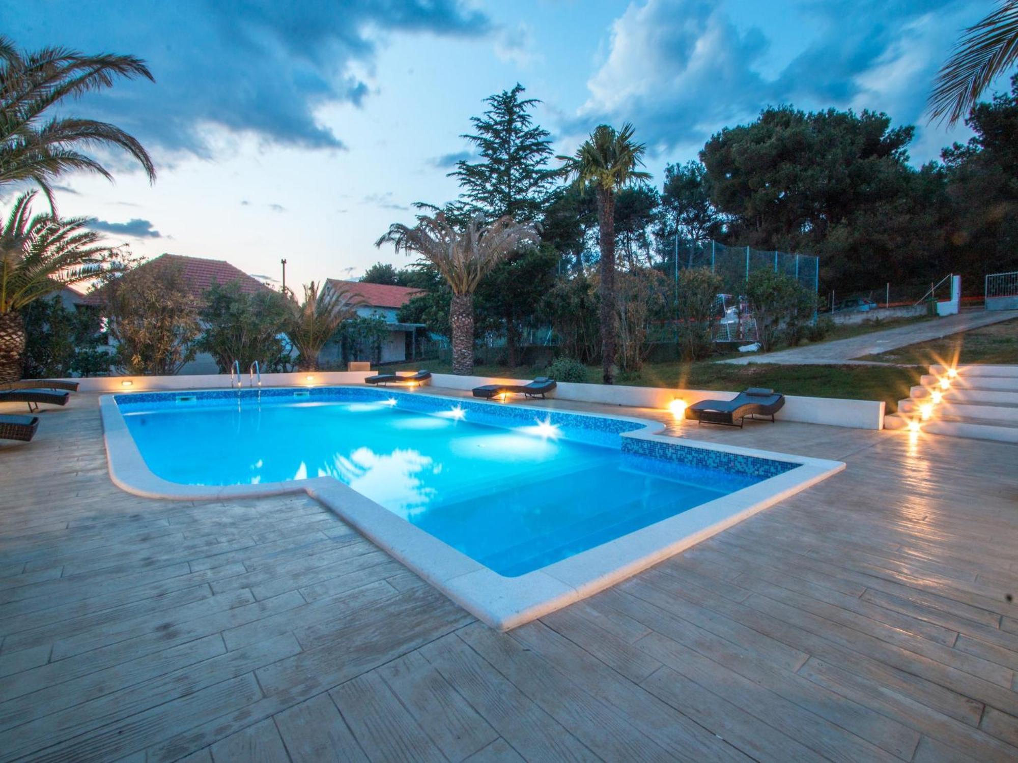 Scenic Holiday Home In Bibinje Near Sea Exterior photo