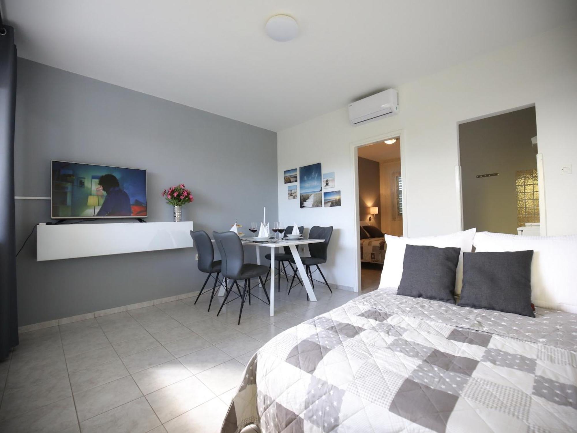 Scenic Holiday Home In Bibinje Near Sea Exterior photo